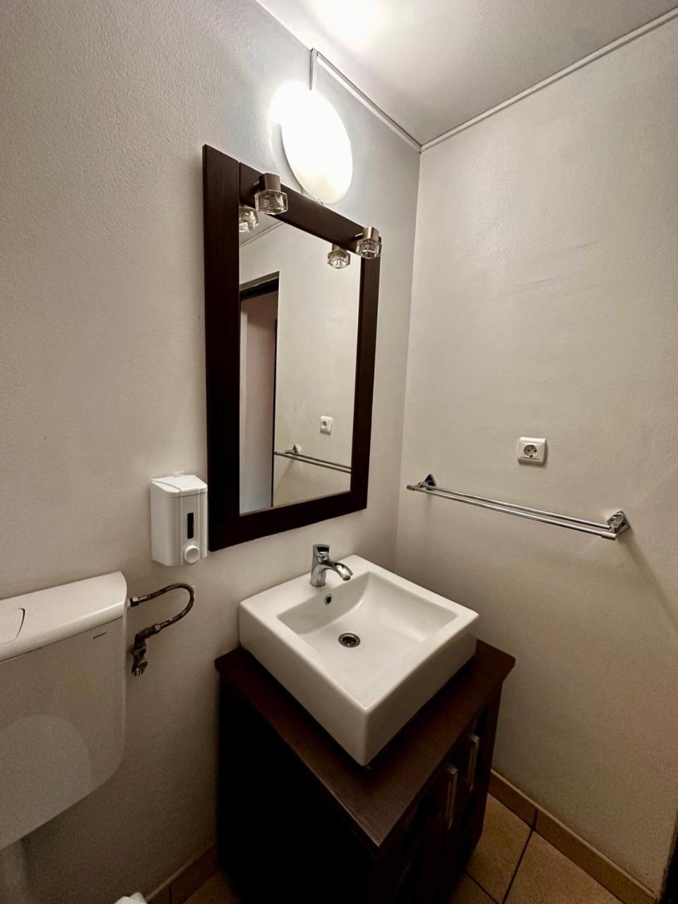 Conta Apartment Bucharest Luaran gambar