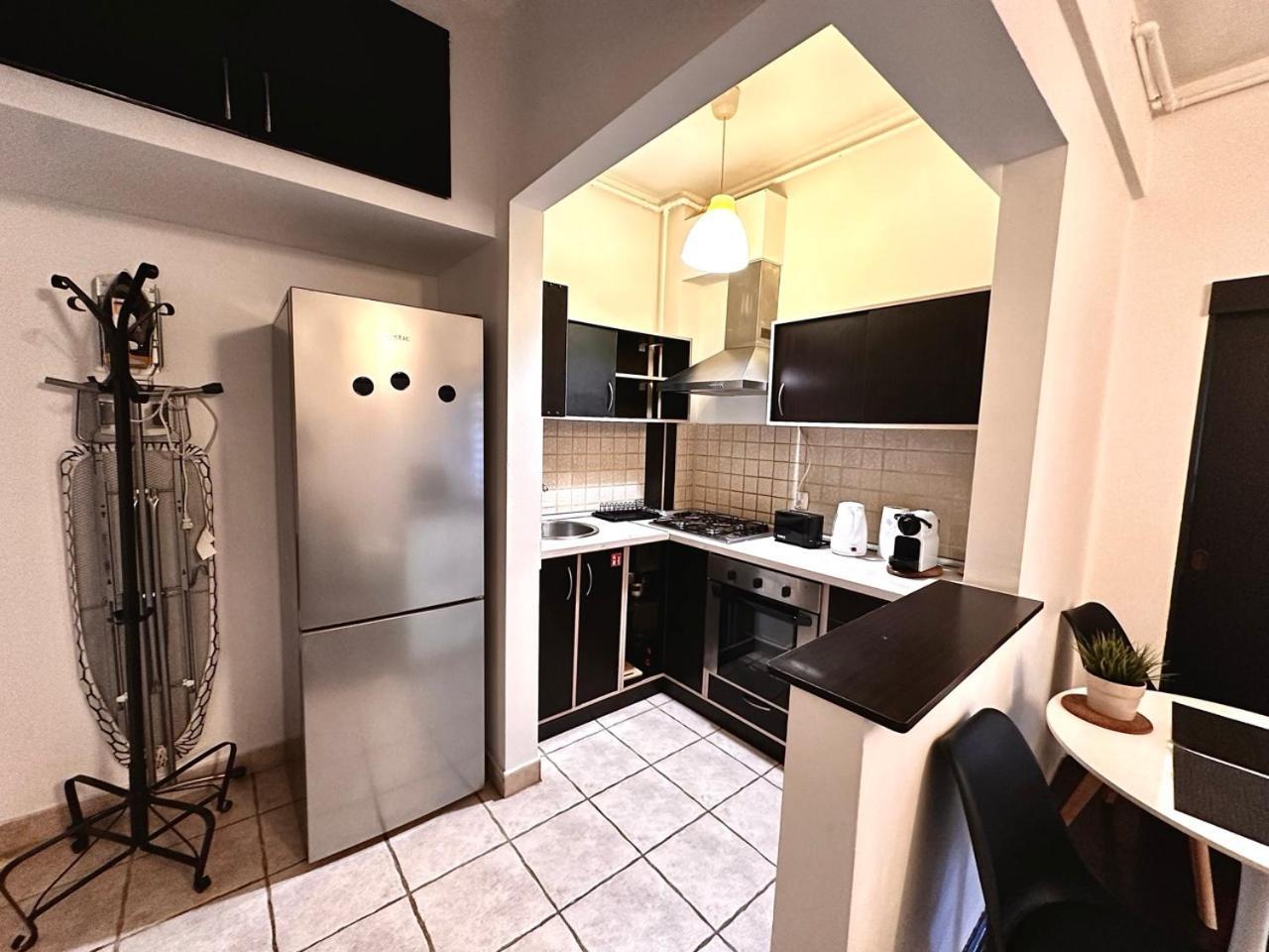 Conta Apartment Bucharest Luaran gambar